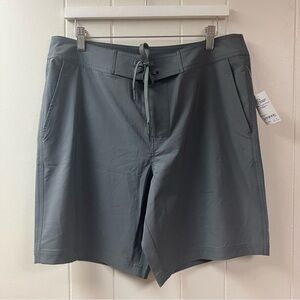 NWT Amazon Essentials Gray Board Shorts Medium Lace-up Closure Stretch Pockets